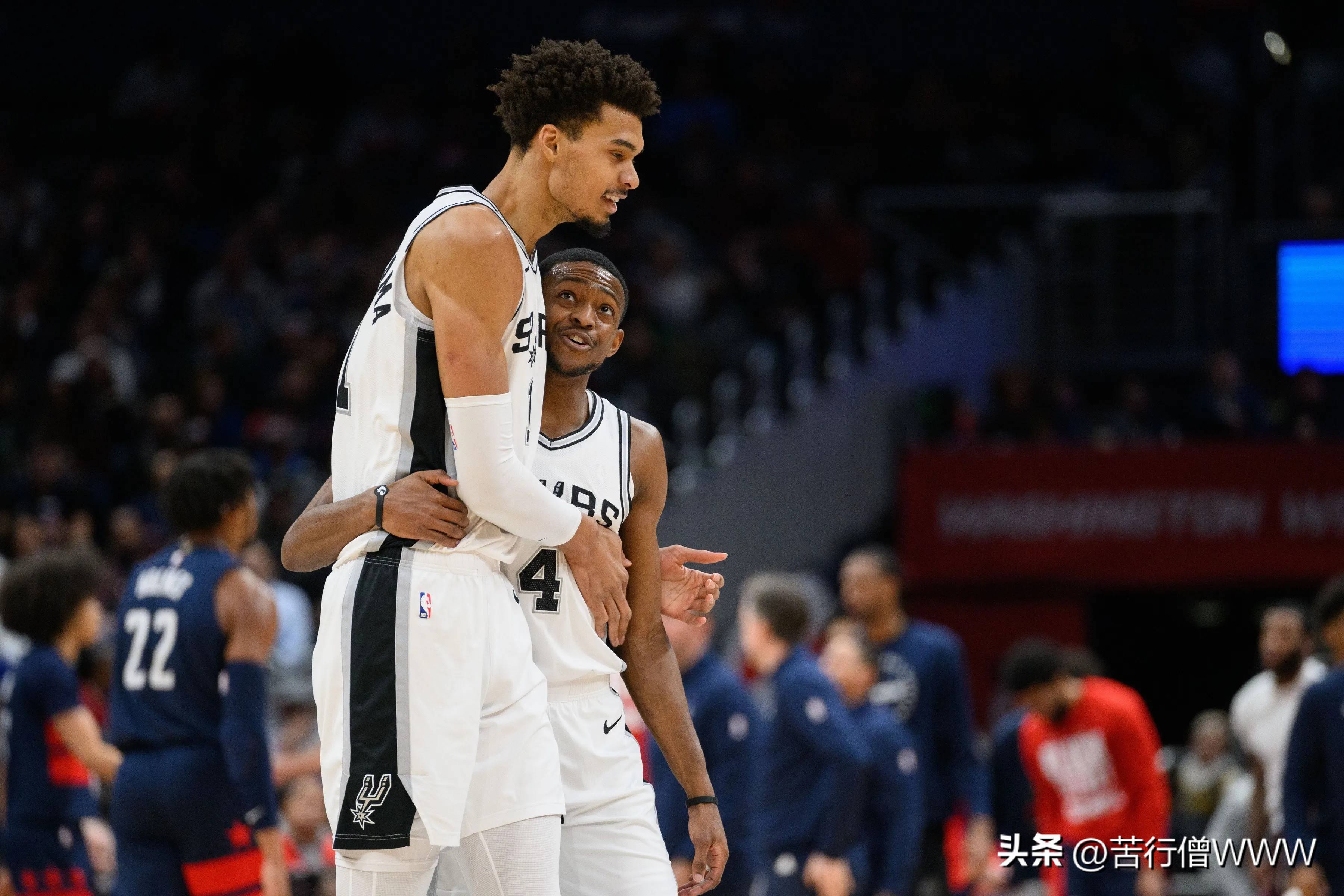 包含塞维利亚迎NBA总决赛关键赛;赛前手感冰凉;球迷炸锅;赛程密集仍需轮换的词条 包含塞维利亚迎NBA总决赛关键赛;赛前手感冰凉;球迷炸锅;赛程密集仍需轮换的词条